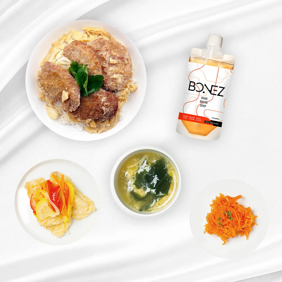 ボーンブロススープと免疫力アップリカバリーセットの和風食事プレート